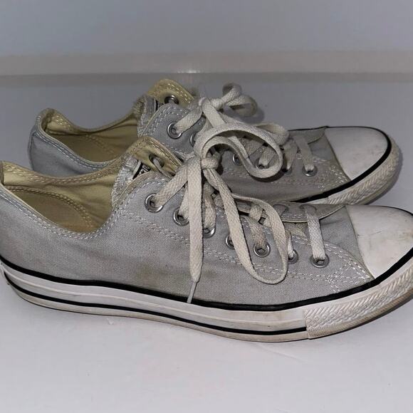 Converse Chuck Taylor All Star Classic Gray Low-Top Unisex Sneaker Canvas M9/W11 - Picture 2 of 7